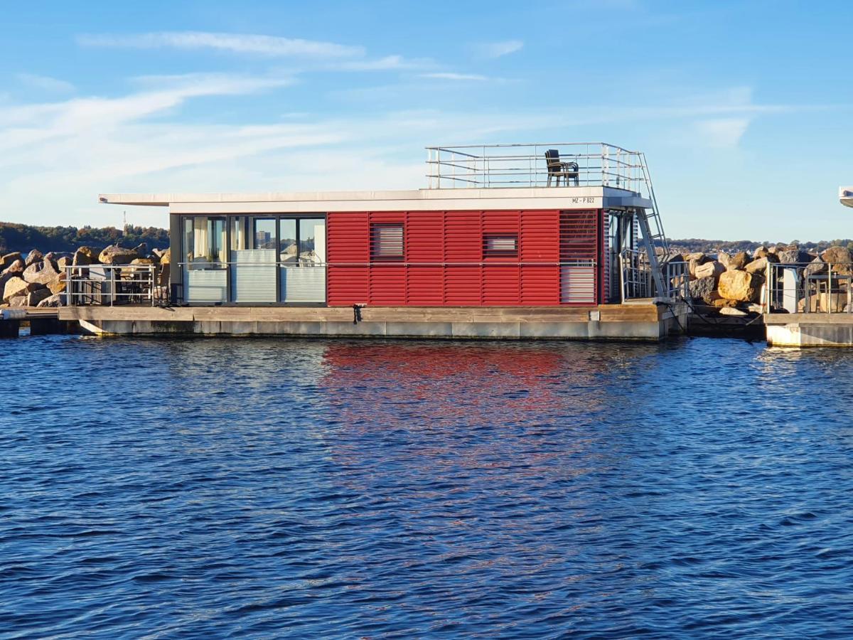 Hausboot Floating 44 In Laboe - Boot 3 Villa Exterior photo